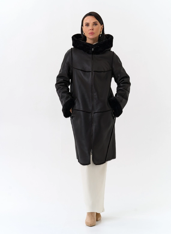 Женская натуральная дубленка с капюшоном