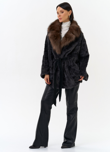Шуба из меха норки с воротником из меха лисы