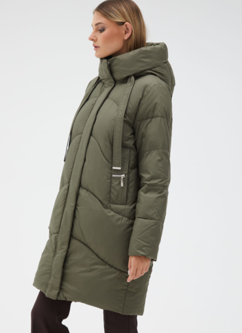 Женский пуховик с капюшоном