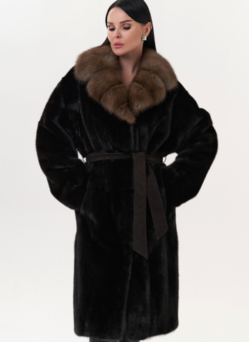 Шуба из норки с воротником из куницы