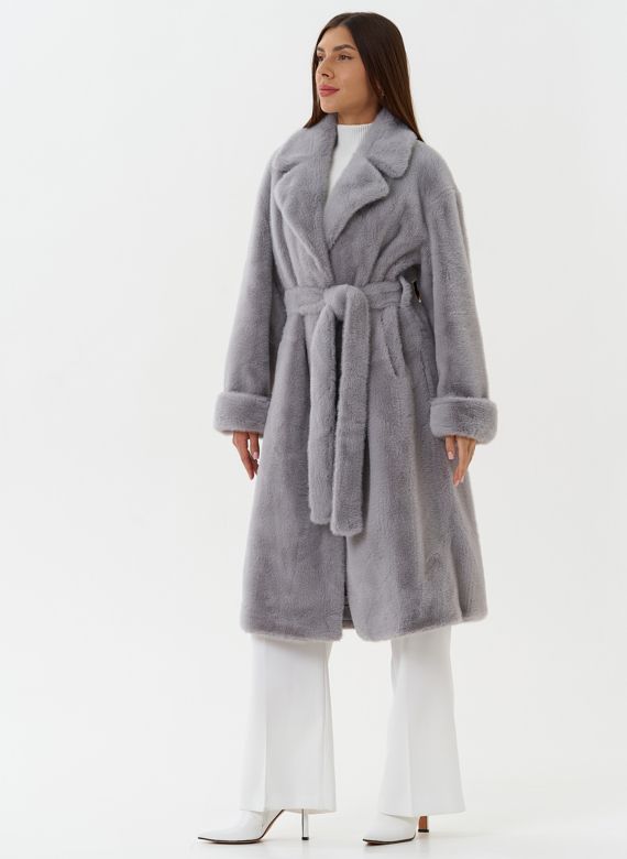 Пальто из эко меха с английским воротником