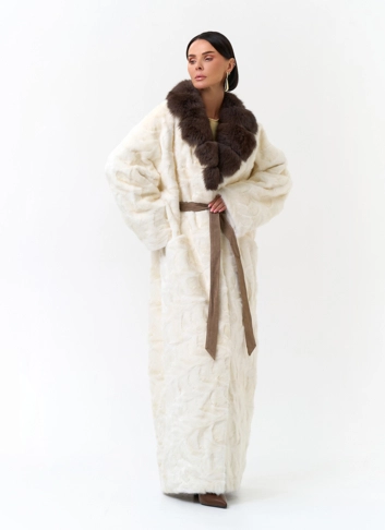 Длинная шуба с воротником из меха песца фото