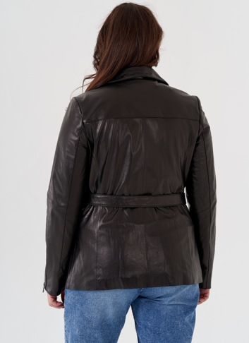 Женская кожаная куртка с поясом