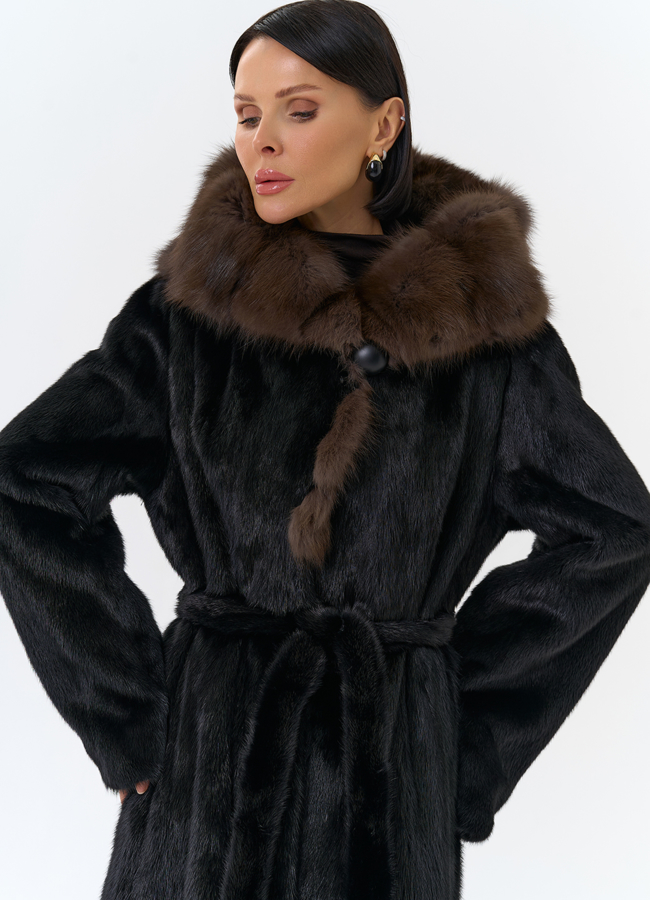 Шуба из норки с капюшоном  модель № 25003 универмаг малина
