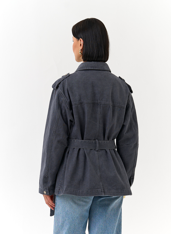 Женская джинсовая куртка с поясом
