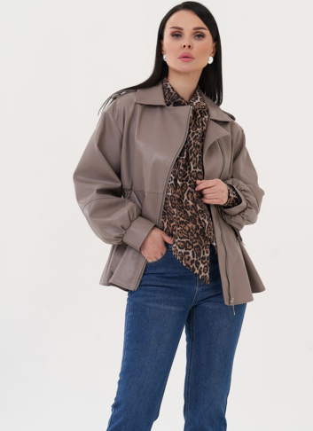 Куртка-косуха из эко кожи бежевого цвета