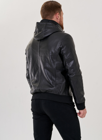 Мужская кожаная куртка с капюшоном 