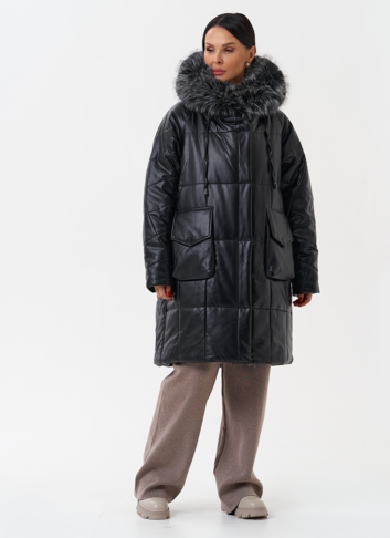 Пуховик из эко кожи с капюшоном из эко меха 