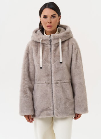 Женская куртка из эко меха с капюшоном