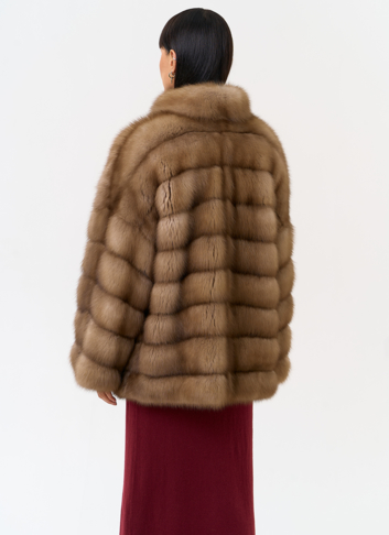 Женская шуба из куницы с воротником