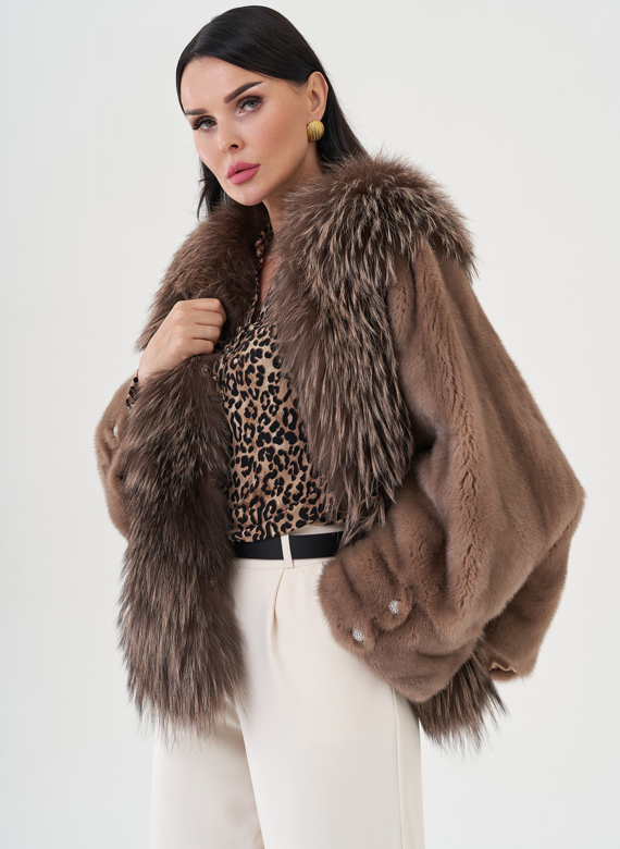 Куртка из норки с отделкой из меха чернобурки 