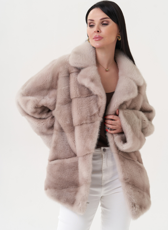 Укороченная шуба из меха норки с английским воротником