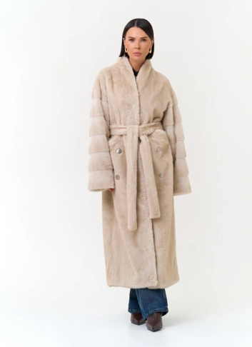 Женское пальто из эко меха