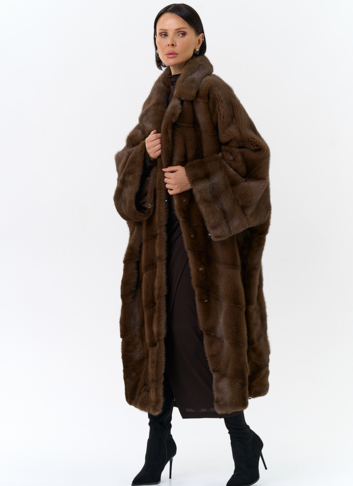 Шуба оверсайз с английским воротником