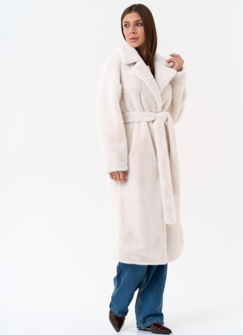 Женское пальто из эко меха с декоративными молниями