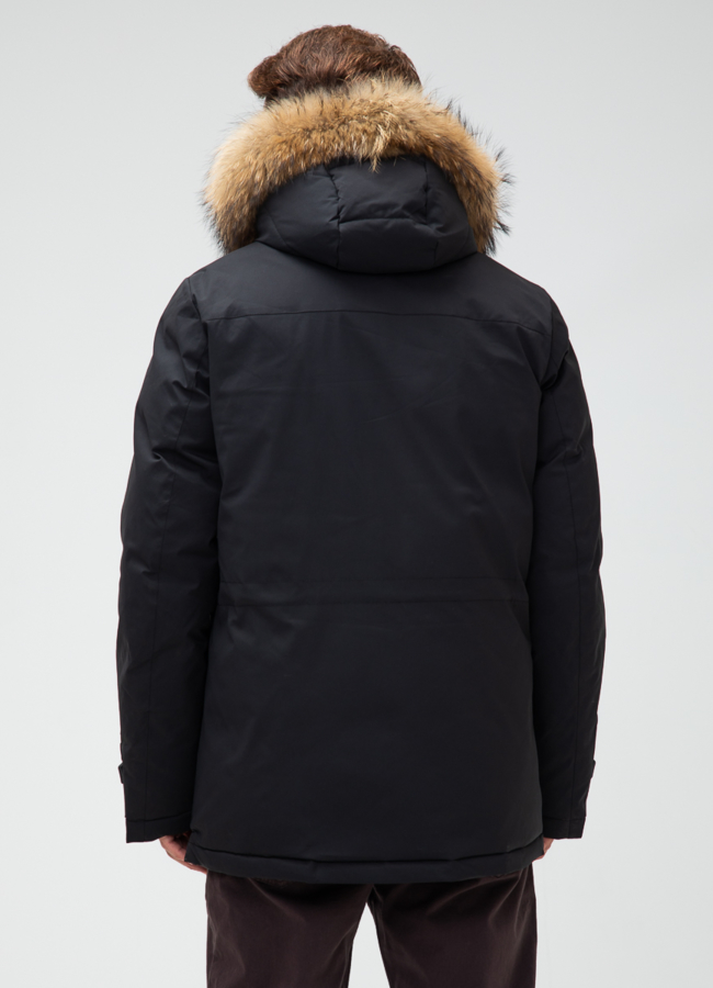 Мужской пуховик с капюшоном из меха енота модель № 28403 в рассрочку