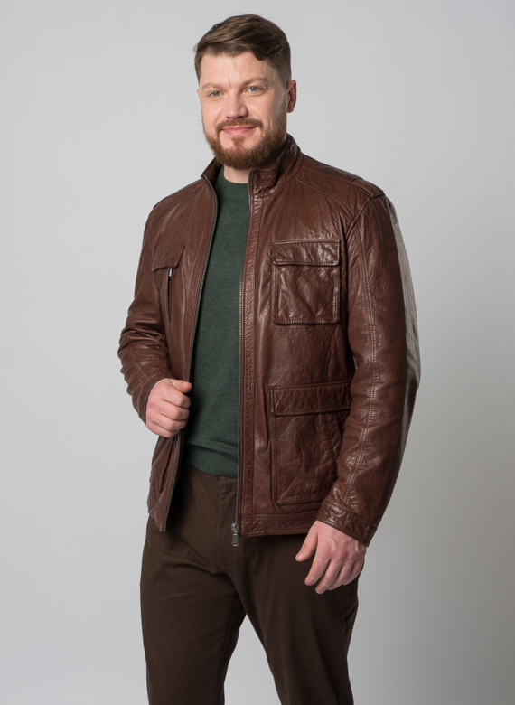 Мужская кожаная куртка коричневого цвета