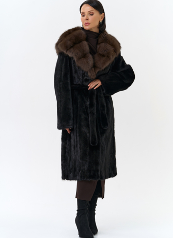Шуба из норки с капюшоном 