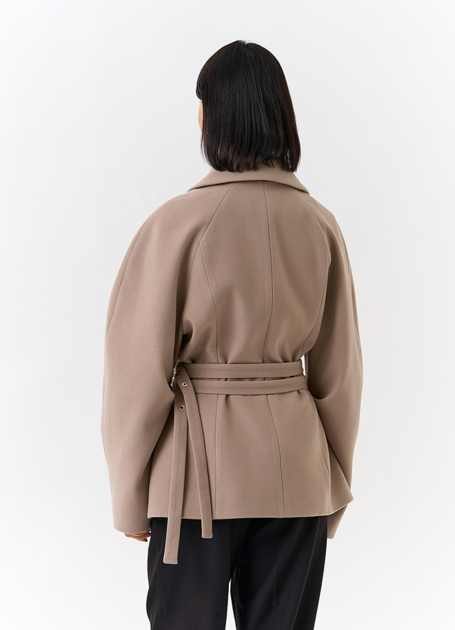 фото Женское укороченное пальто с двойным поясом модель № 32503