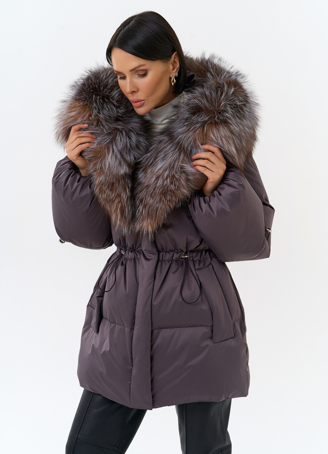 Женский пуховик с капюшоном из меха блюфрост модель № 32000 универмаг малина