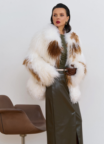 Женская шуба из меха ламы