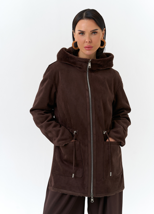 Двухсторонняя дубленка из эко замши с капюшоном модель № 32690 меха малина